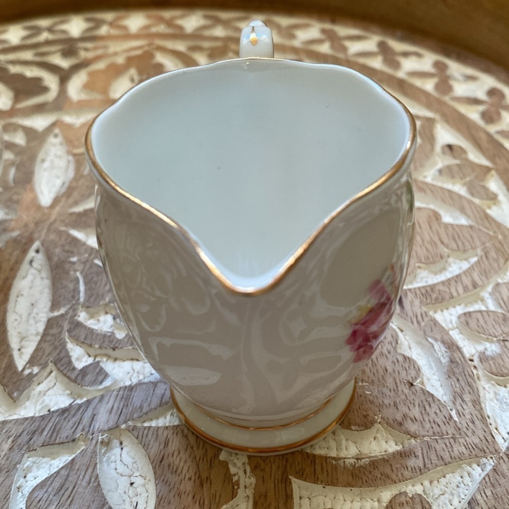 Vintage Queen Anne "Manor Roses" Cream& Sugar Bowl Set | Fine Bone English China - Picture 8 of 10